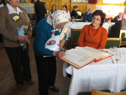 200910181554590.novy 025